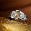 Girard-Perregaux Laureato